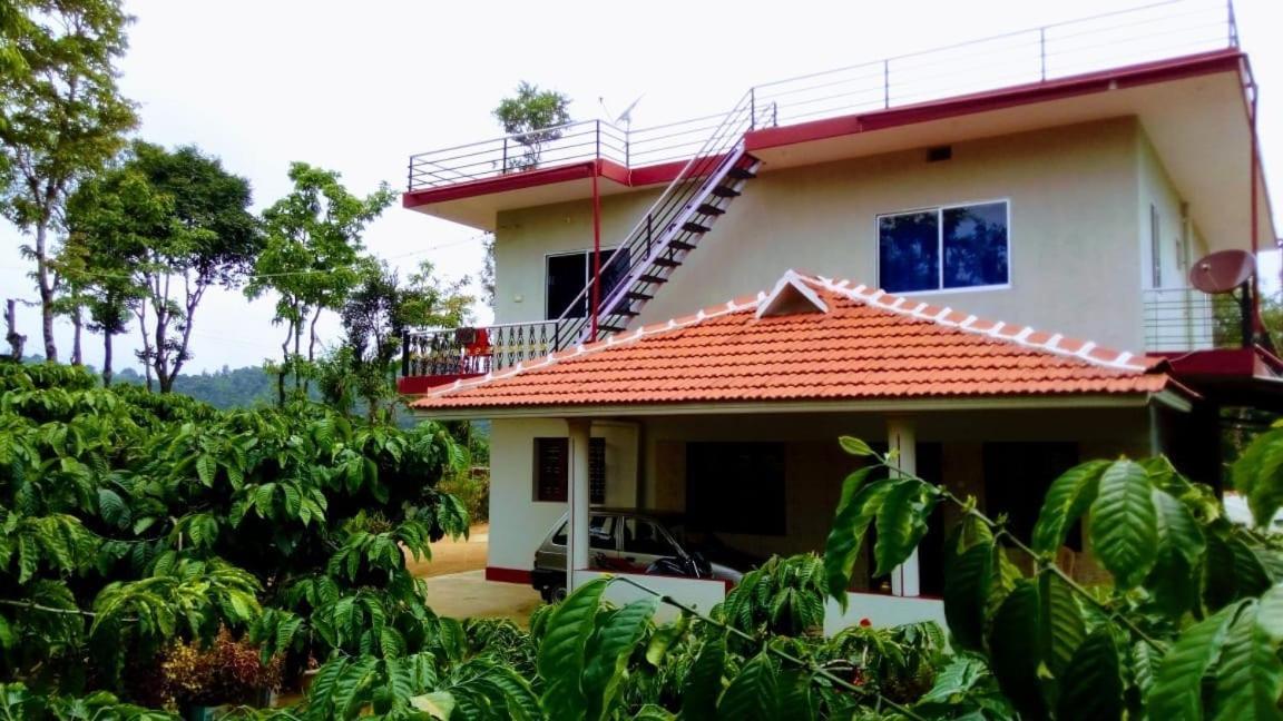 Nithin Homestay, Private 3Bedrooms House,Madikeri Extérieur photo